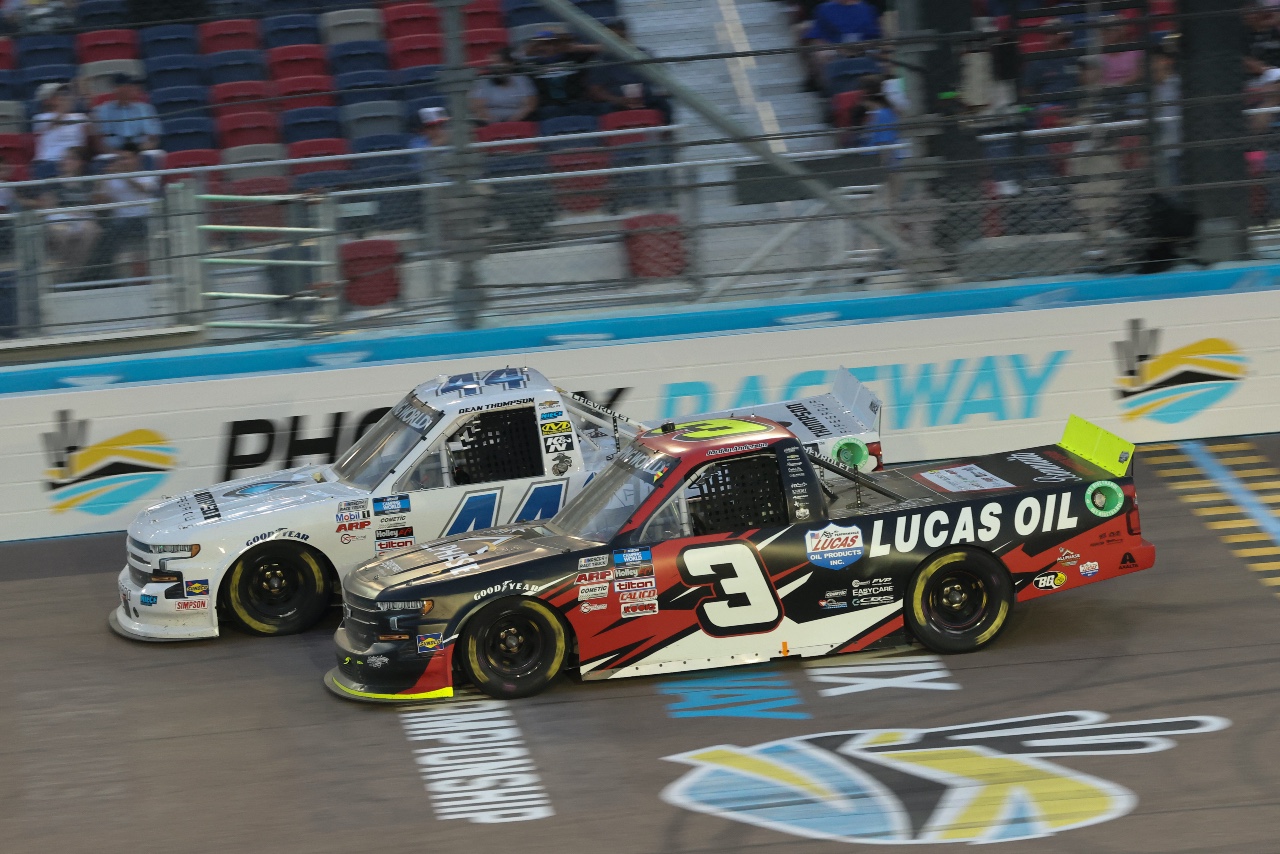 Anderson Runs to Top-25 in Truck Series Finale at Phoenix
